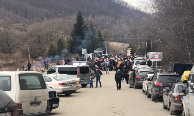 Допомога біженцям на словацько-українському кордоні силами наших парафіян