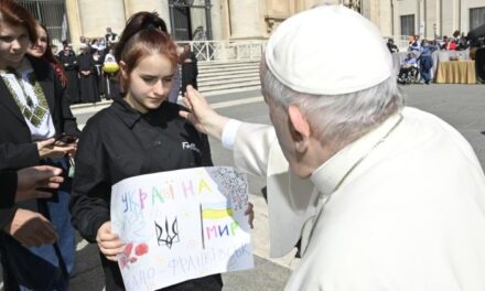 Папа: нехай ті, що можуть зупинити війну, почують волання про мир