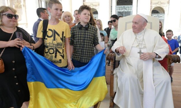 Папа: Марії, Помічниці вірних, ввіряємо прагнення миру України та всього світу