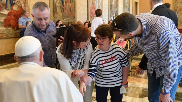 Папа: у волонтерстві – вимір християнського образу Бога та людини