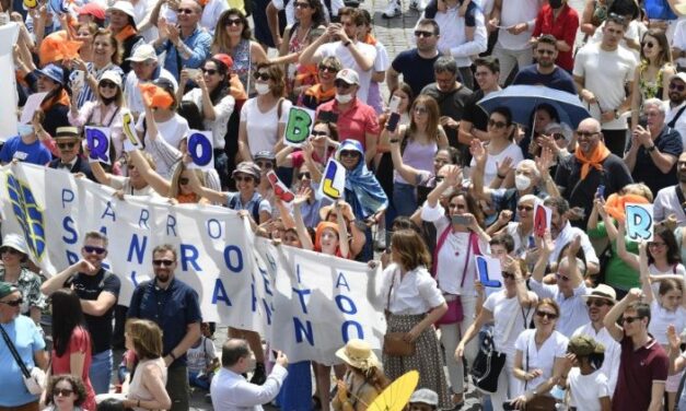 Папа: єднаймося в молитві за дар миру, якого світ дуже чекає