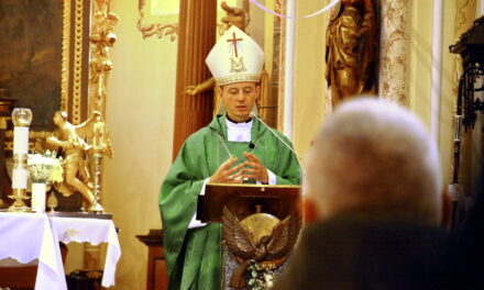 Єпископ Микола Лучок на зустрічі духовенства: Осуджуючи інших – втрачаю Бога