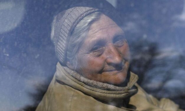 Незабаром відзначатиметься ІІ Всесвітній день дідусів, бабусь та літніх людей