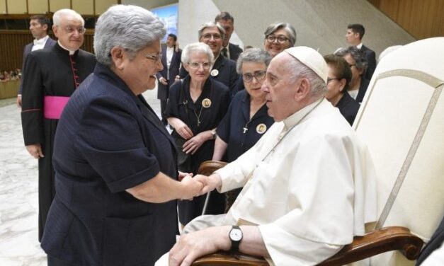 Папа: старість – благородна, вона не потребує макіяжу