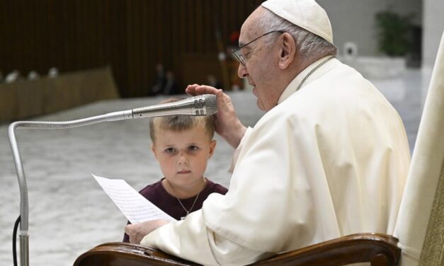 Папа: Людський рід врятує союз між літніми людьми та дітьми