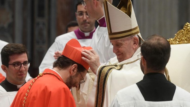 Папа до нових кардиналів: несіть у світ лагідний і могутній Христовий вогонь