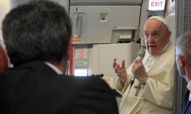 Папа: Захищати означає любити батьківщину