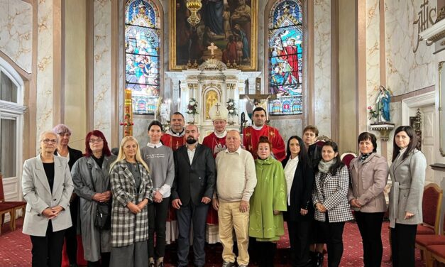 Таїнство Миропомазання в Ужгороді