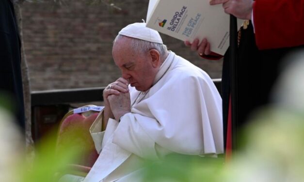 Апостольський нунцій в Україні: слова Папи – це слова проти війни