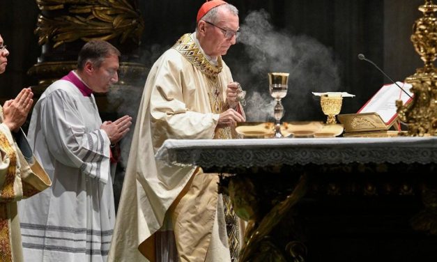 Кардинал Паролін: Нехай же Україна знову стане квітучим садом