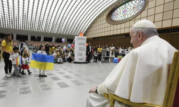 Дитяче свято у Ватикані. Папа: ми не повинні забувати про дітей в Україні