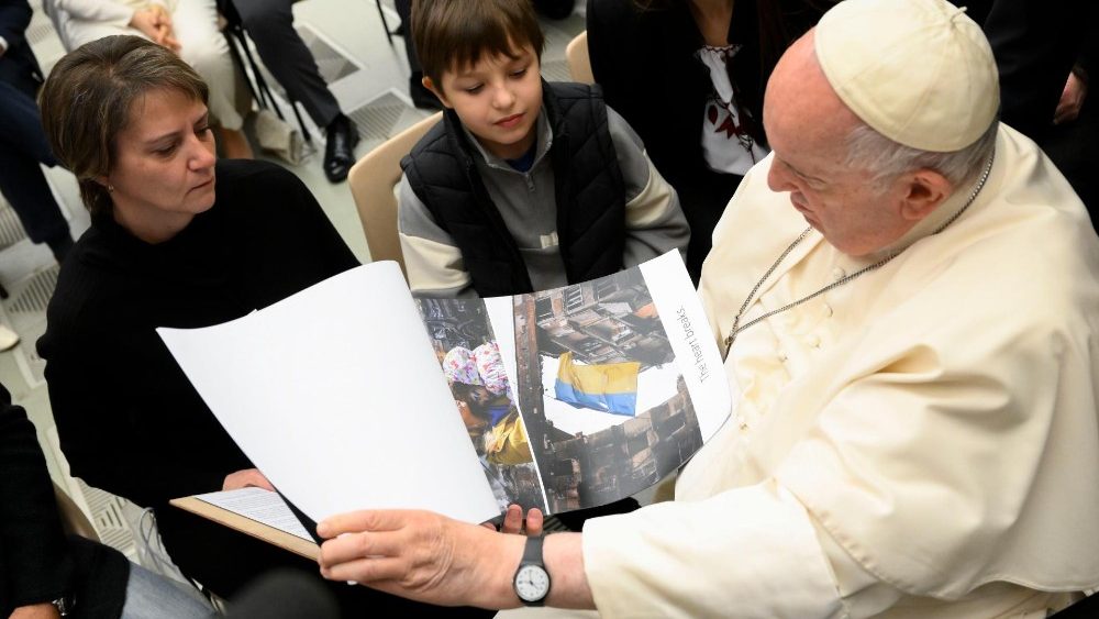 Папа: у свято Бога, Який став дитиною, пам’ятаймо про українських дітей