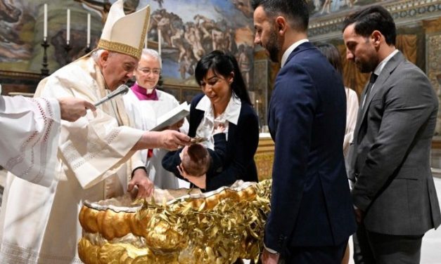 Папа батькам: навчіть своїх дітей пам’ятати про дату свого Хрещення