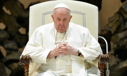 Папа: молімося, щоб якнайшвидше припинилися страждання українців