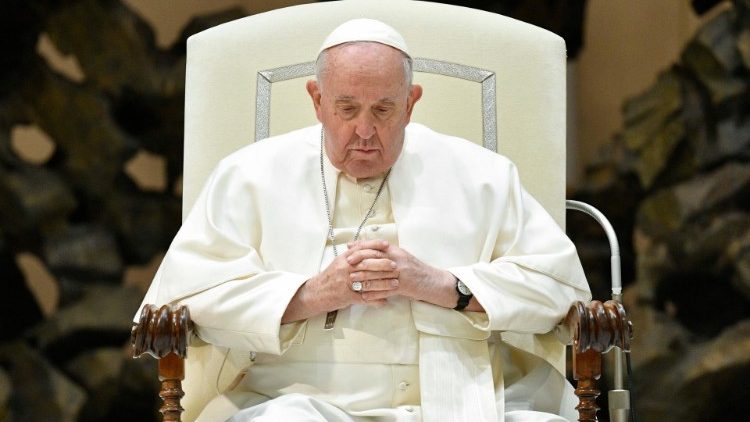 Папа: молімося, щоб якнайшвидше припинилися страждання українців