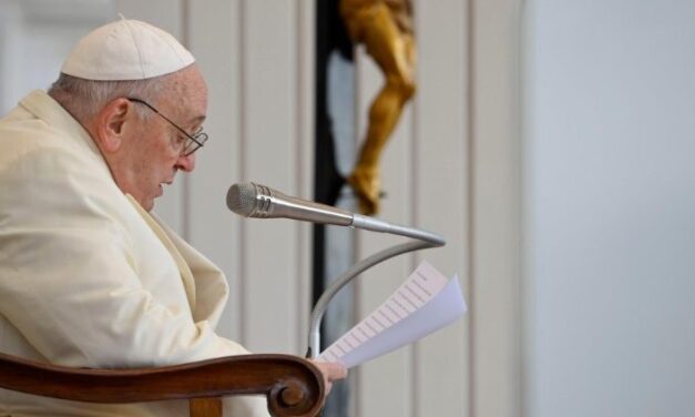 Папа: під час Великого Тижня молімося за жертви воєнних злочинів