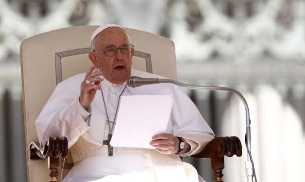 Папа: не забуваймо молитись за багатостраждальну Україну