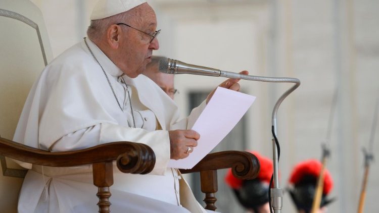 Папа: ввіряймо Богородиці тих, хто страждає від війни, особливо, в дорогій Україні