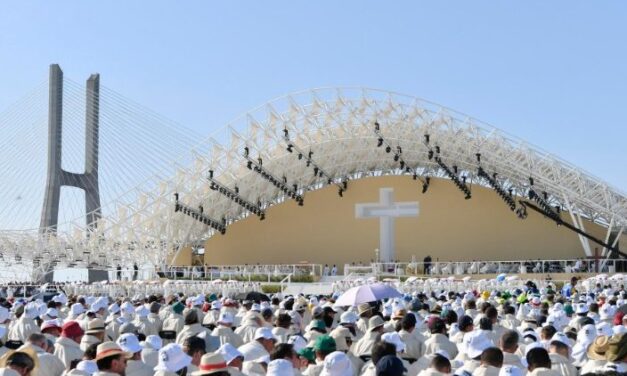 Папа до молоді на завершення СДМ: сяйте світлом Христа