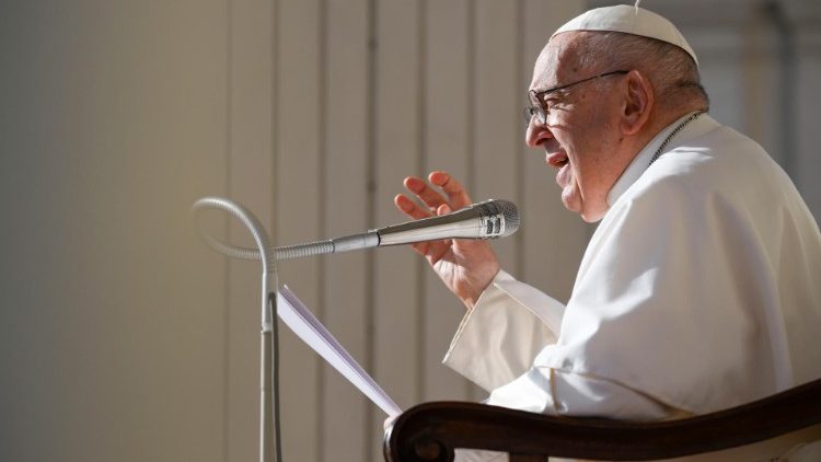 Папа закликав виявляти євангельське прийняття біженцям з України