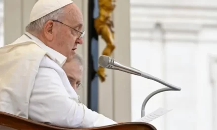 Папа: не перестаю молитися за тих, хто страждає на Близькому Сході та в Україні