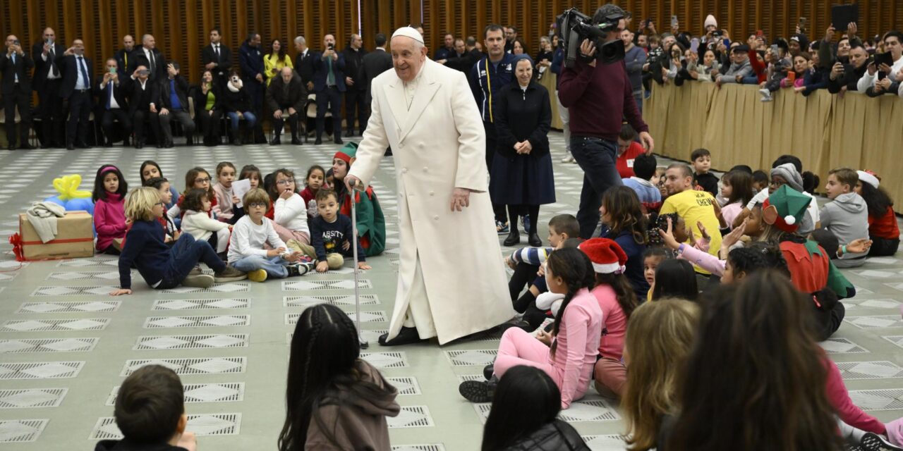 Папі Франциску – 87. Відзначення – в колі дітей