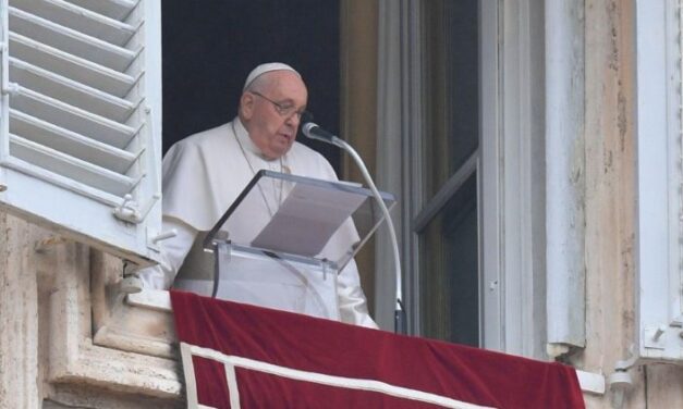 Папа: будь ласка, і далі молімося за мир, в Україні та в усьому світі