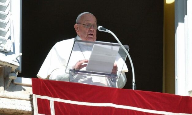 Проголошуючи Рік молитви, Папа закликав молитися і за мир в Україні