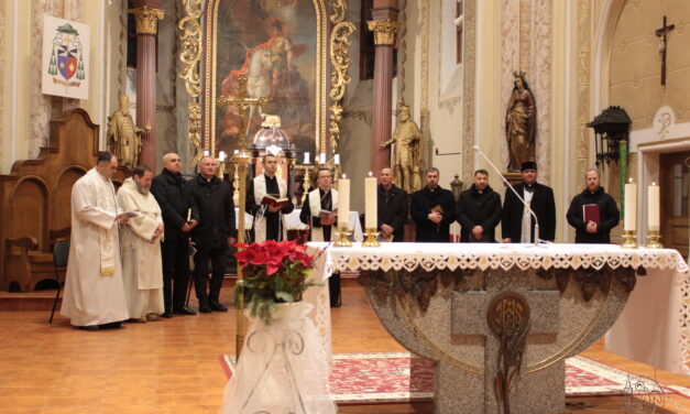 Міжконфесійна молитва у Мукачеві: Бог є посеред нас, коли збираємося, пам’ятаючи заповідь – любити