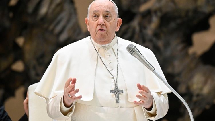 Папа Франциск: нехай же крик болю цивільних жертв війни спонукає до проектів миру