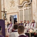 Єпископ Микола Лучок на похороні батька священника: віримо, що він уже в домі Отця