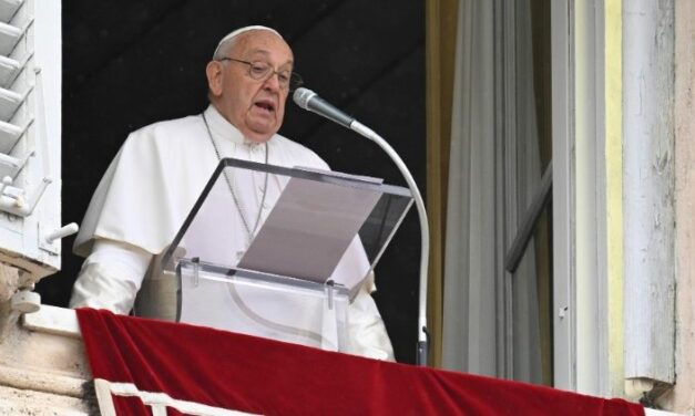 Папа: згадаймо про Україну; моя думка лине до Харкова