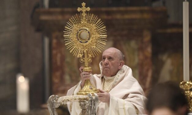 Папа: Пресвята Євхаристія – відповідь Бога на глибокий голод людського серця