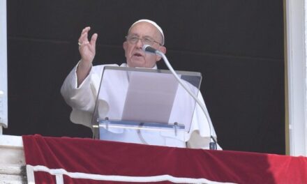 Папа: молімося за мир усюди, де через війну страждають люди