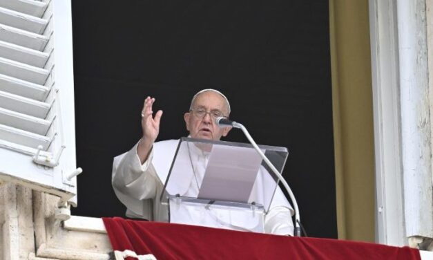 Папа: молімося за мученицьку Україну, що дуже страждає