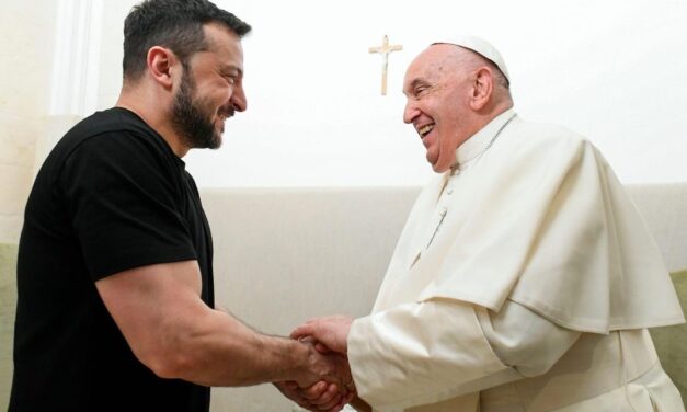 Папа Франциск зустрівся з Володимиром Зеленським