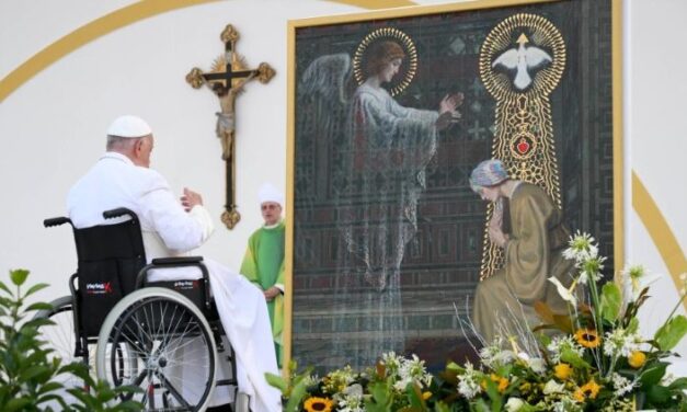 Папа: поновімо зобов’язання молитись за Україну і народи, виснажені війнами