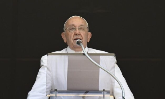 Папа: Нехай же Богородиця з Гори Кармель випросить дар миру