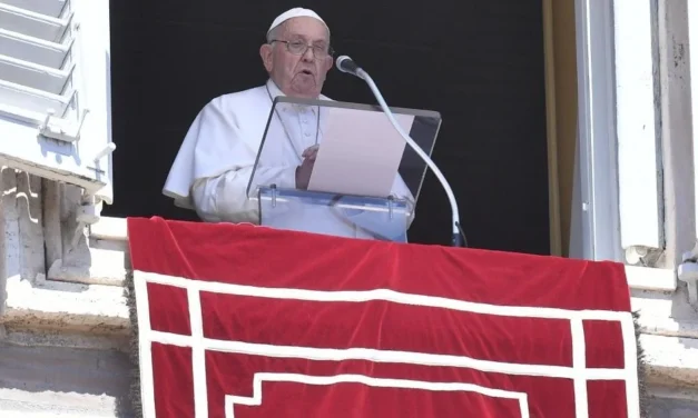 Папа: далі молімося за мир, не забуваймо мученицьку Україну