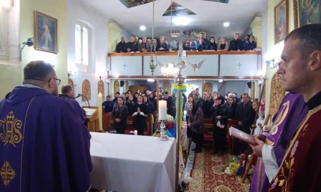 У Глибокому провели в останню дорогу захисника України