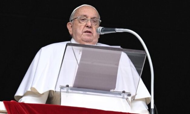 Папа: будуймо більш братерський світ, виховуючи молодь з відкритим серцем