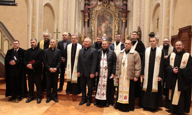 У Мукачеві відбулися міжконфесійні молитви за єдність християн