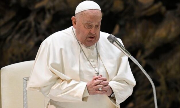 Папа: молімося за країни, що страждають від війни, і за священників, які там служать