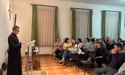 У Виноградові відбулася зустріч парафіян з єпископом Миколою Лучком ОР