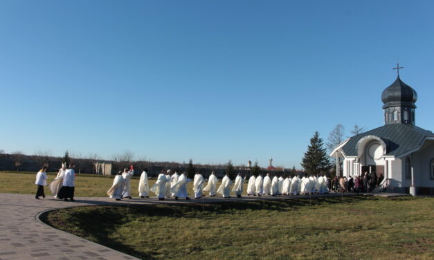 День богопосвячених: до Ісуса завжди хтось веде