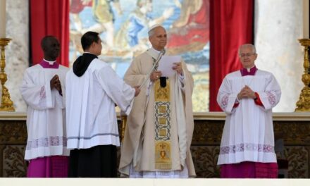Лев XIV: Україна чекає, щоб почалися переговори про справедливий мир