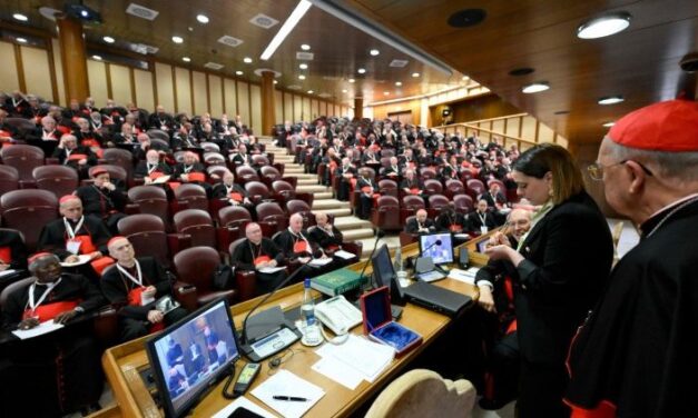 Кардинали провели останню зустріч перед конклавом. Анулювання «Персня рибалки»
