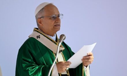 Папа: ми близькі з молоддю, що страждає від найтяжчих лих, ми поруч з молоддю України