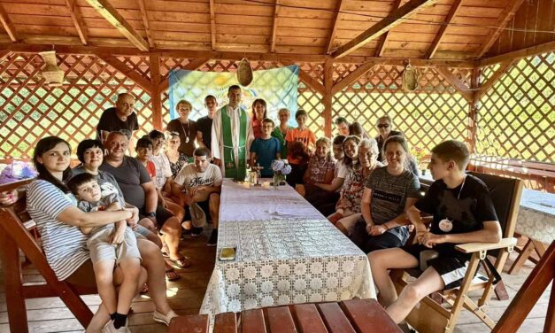 Зустріч мукачівської спільноти віросвітлян на лоні природи