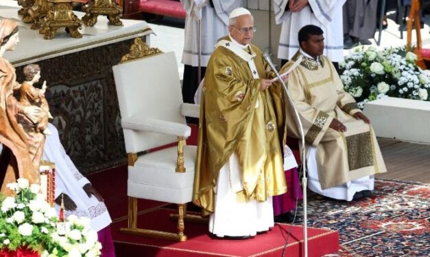 Папа: заступництву святих ввіряємо неустанну молитву за мир в Україні